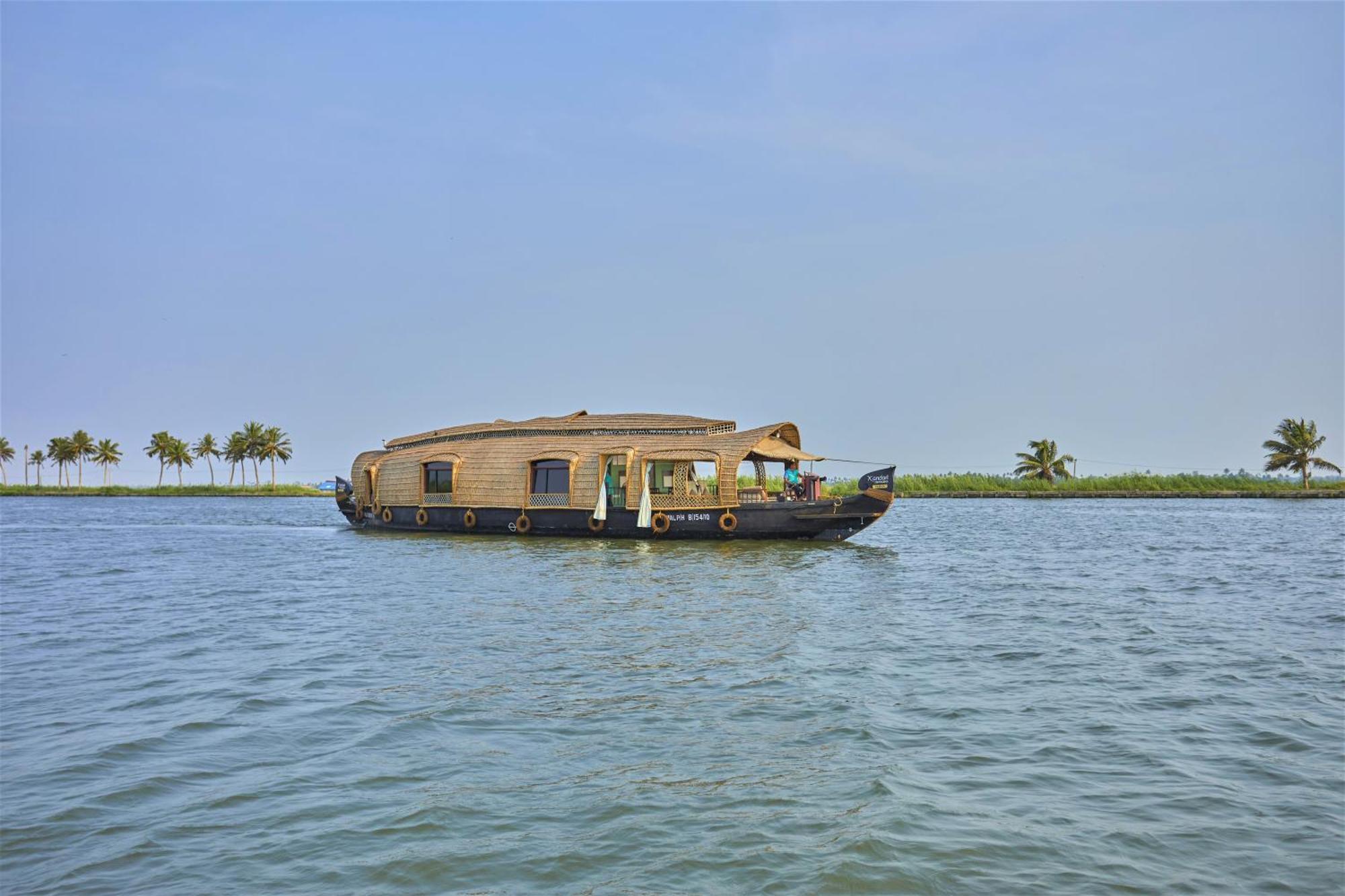 Xandari Riverscapes Alappuzha Exterior photo